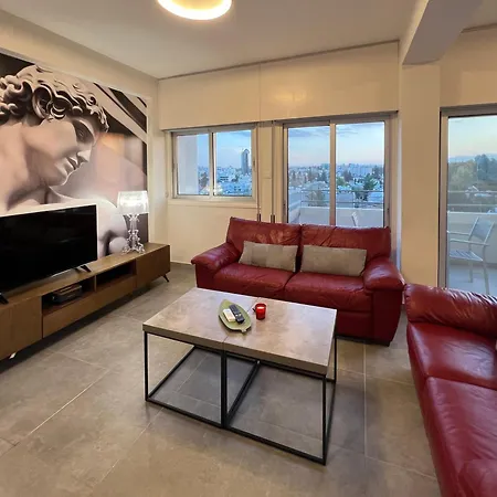 River View In Center Apartment