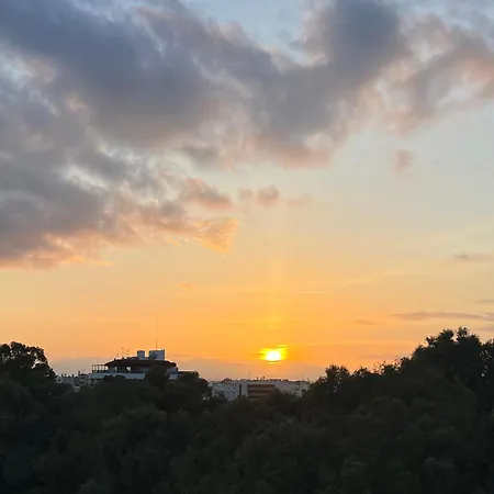 River View In Center Apartment *